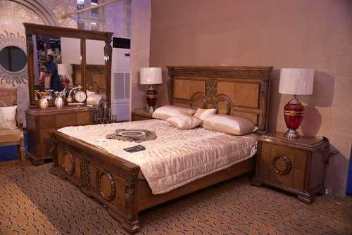 Walnut Wood Bed Design (FH-5312) Image
