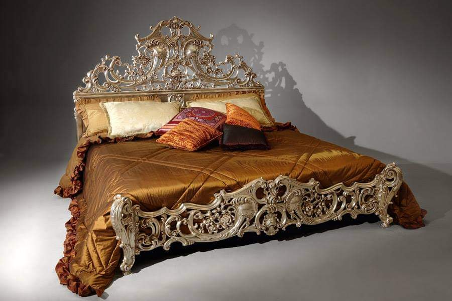 FH-1279 Platine de Royale Bed With Side Tables