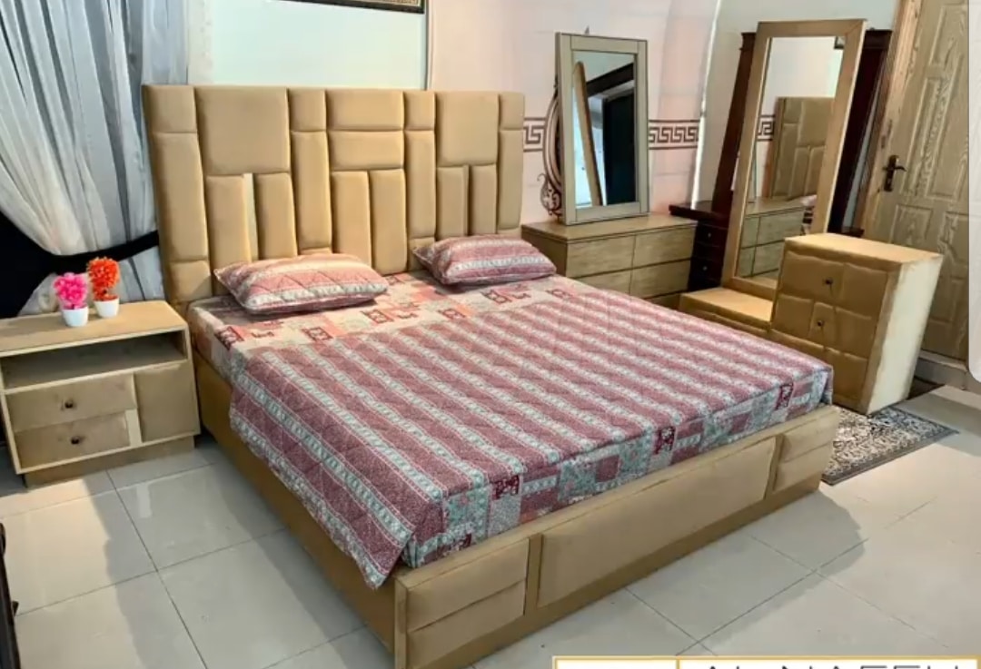 FH-1709 Bed With 2 Side Tables