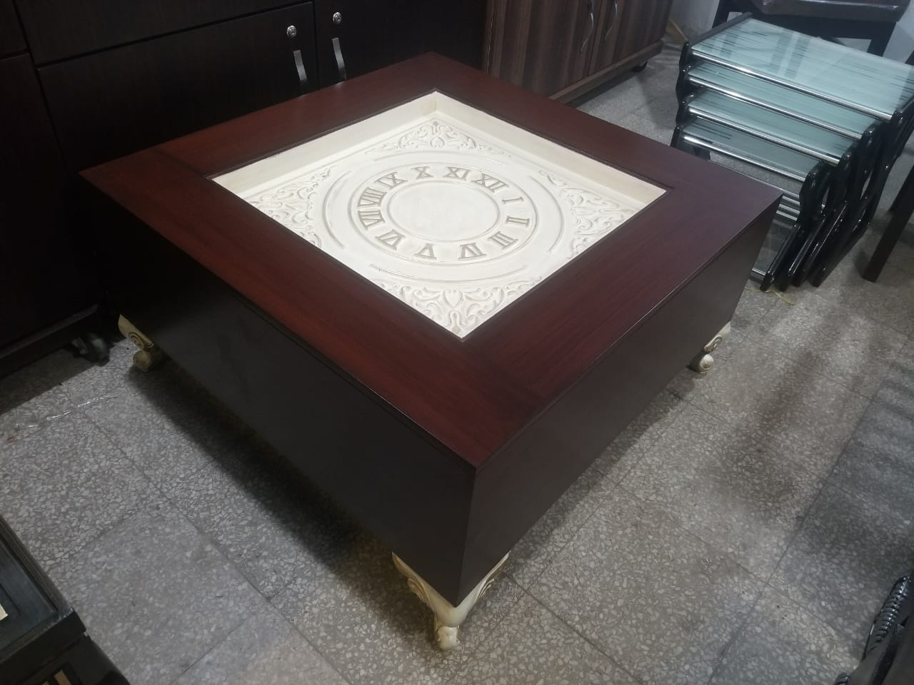 FH-1547 Center Table With Clock Design