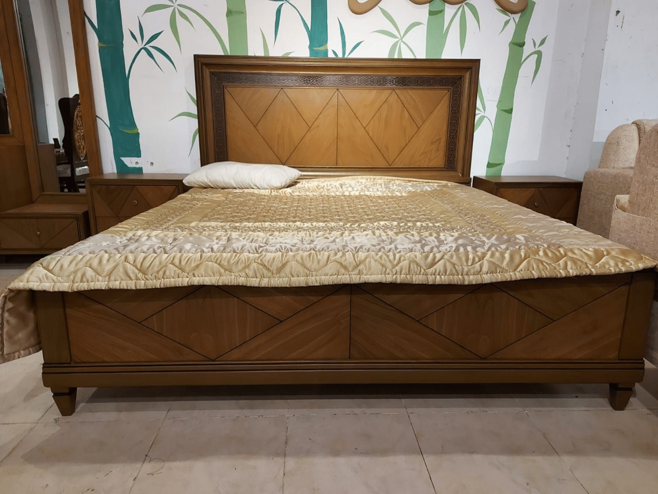 FH-1881 Tri Block Walnut Bed Set