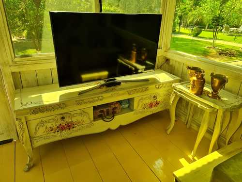 TV Console Table With Storage (FH-1735)