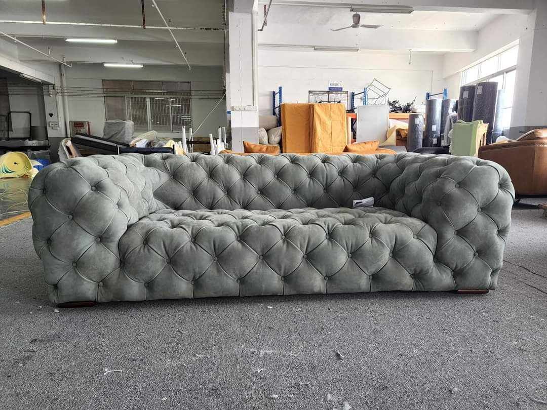 FH-7070 Fully Tufted Sofa
